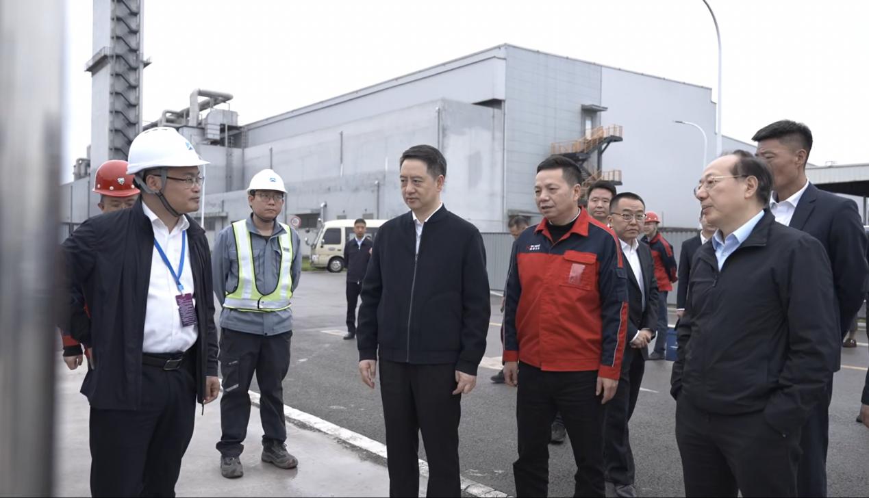 郑向东调研鑫源汽车，以智能制造做强本土品牌